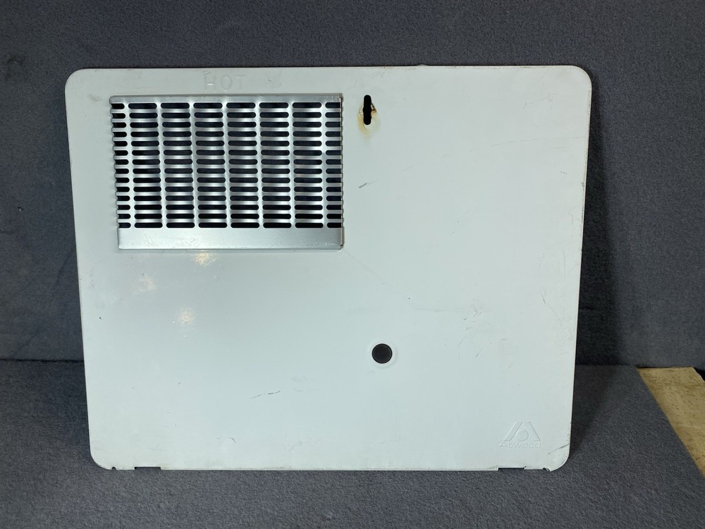 Motorhome Atwood RV WATER HEATER 18"x15" White Door Used