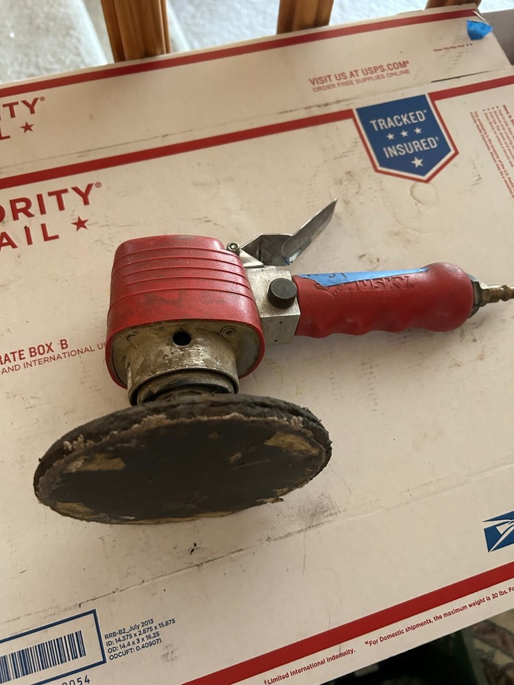 HUSKY AIR 6" SANDER