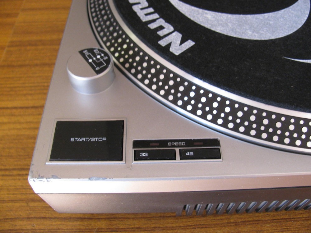 Numark TT-1520 Direct Drive Turntable Cover Broken Tested Working Condition