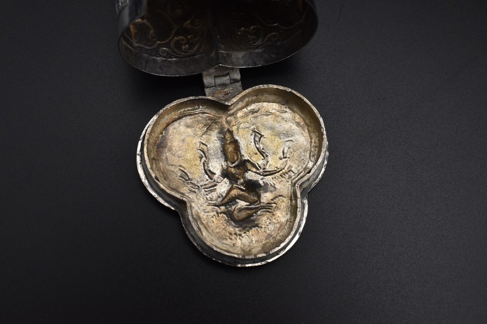 Antique 19th Century Solid Silver Burmese Snuff Box