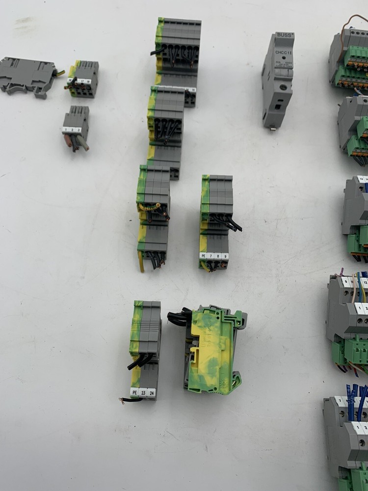 Lot Of Phoenix Contact Read Description For Types And Quantities