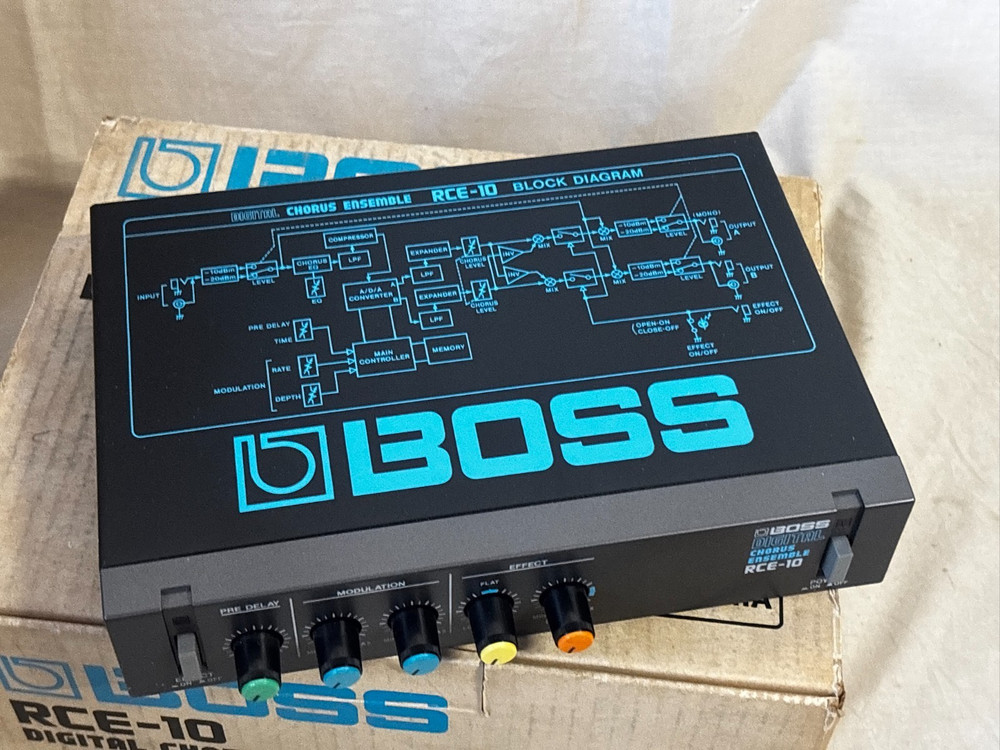 BOSS RCE-10 Digital Chorus Ensemble Vintage micro rack w/ box