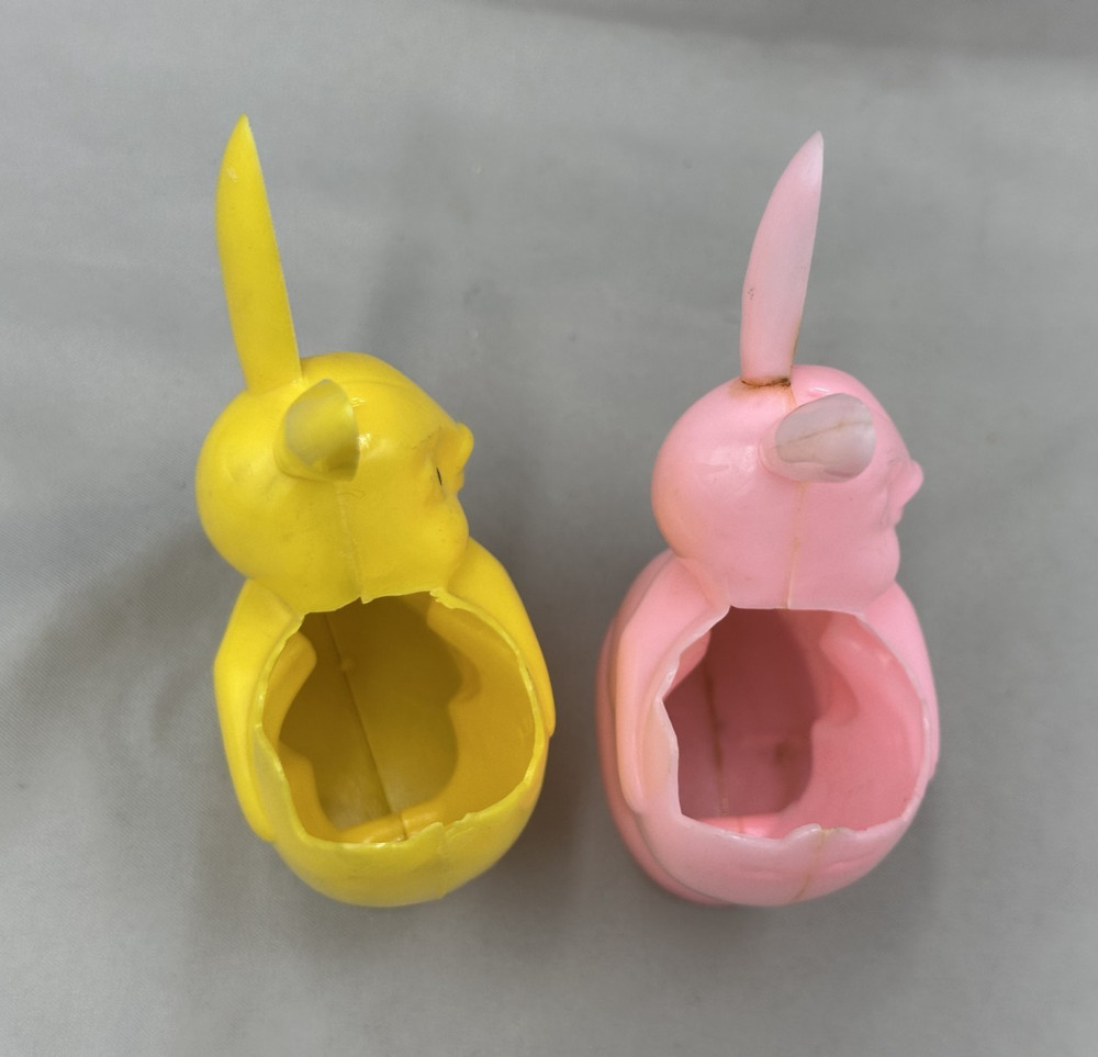 c 1950 ROSBRO Egg EASTER BUNNY Rabbit CANDY CONTAINER Toy Hard Plastic Vintage