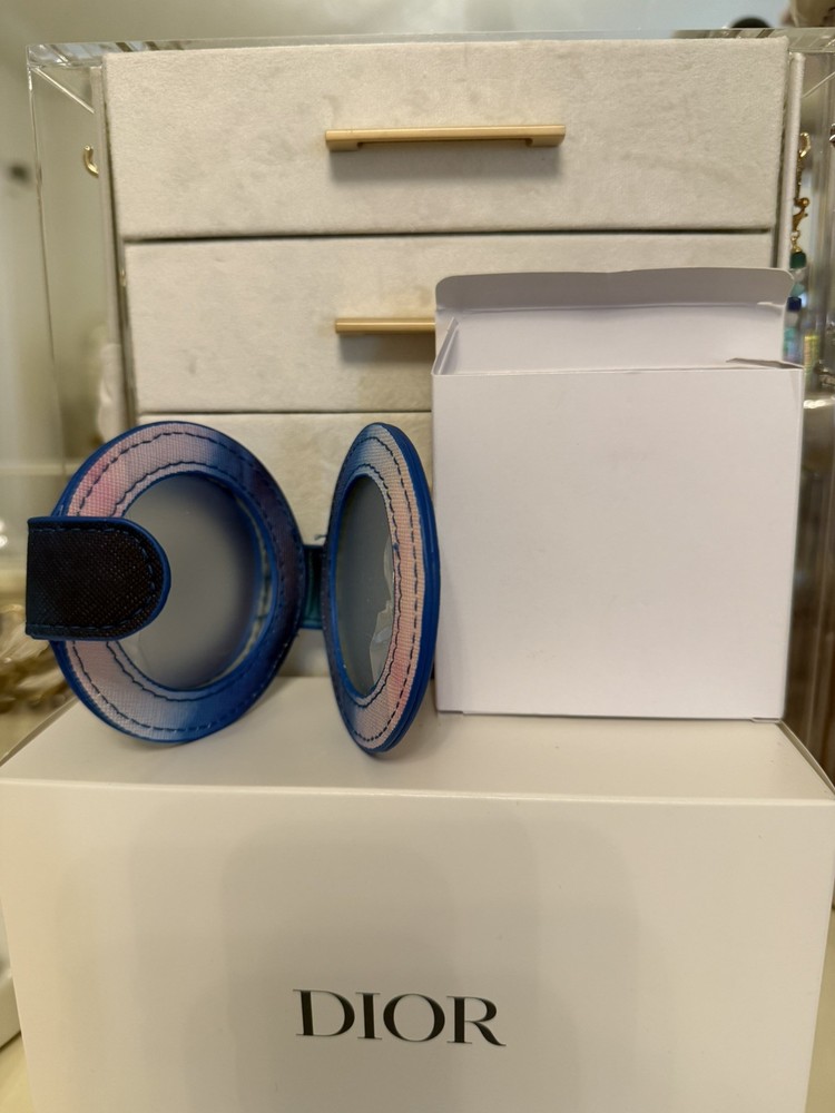 La Mer compact mirror never used