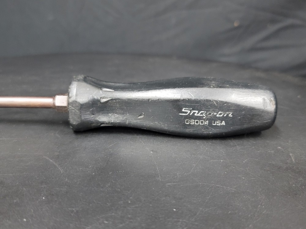 Snap on Tools USA Black Hard Handle 1/4" Flat Head Screwdriver GSDD4