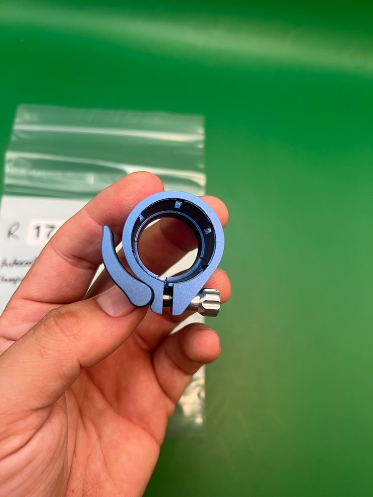 Autococker Clamping Feedneck