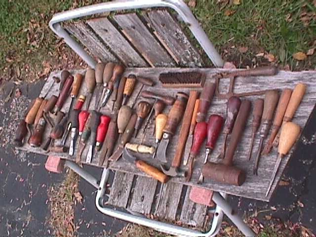 VINTAGE WOOD HANDLE TOOL LOT