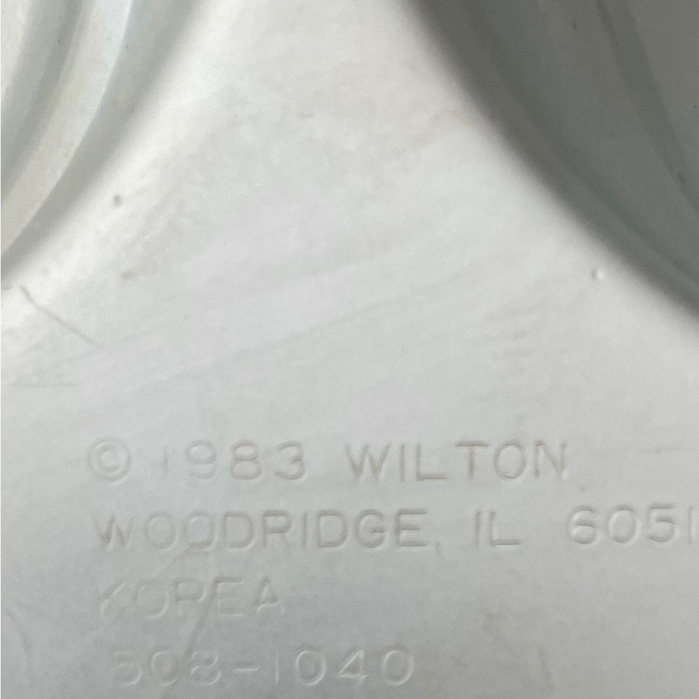 Wilton vintage pumpkin cake pans