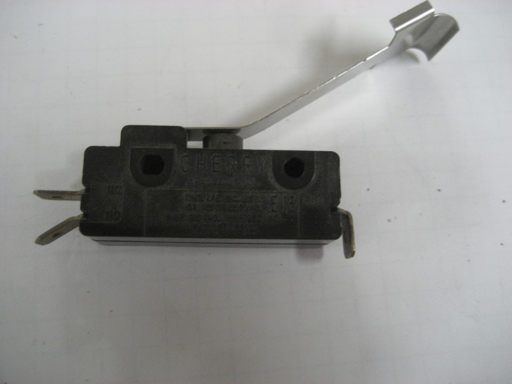 NOS Vintage Micro Switch Cherry C87367-3