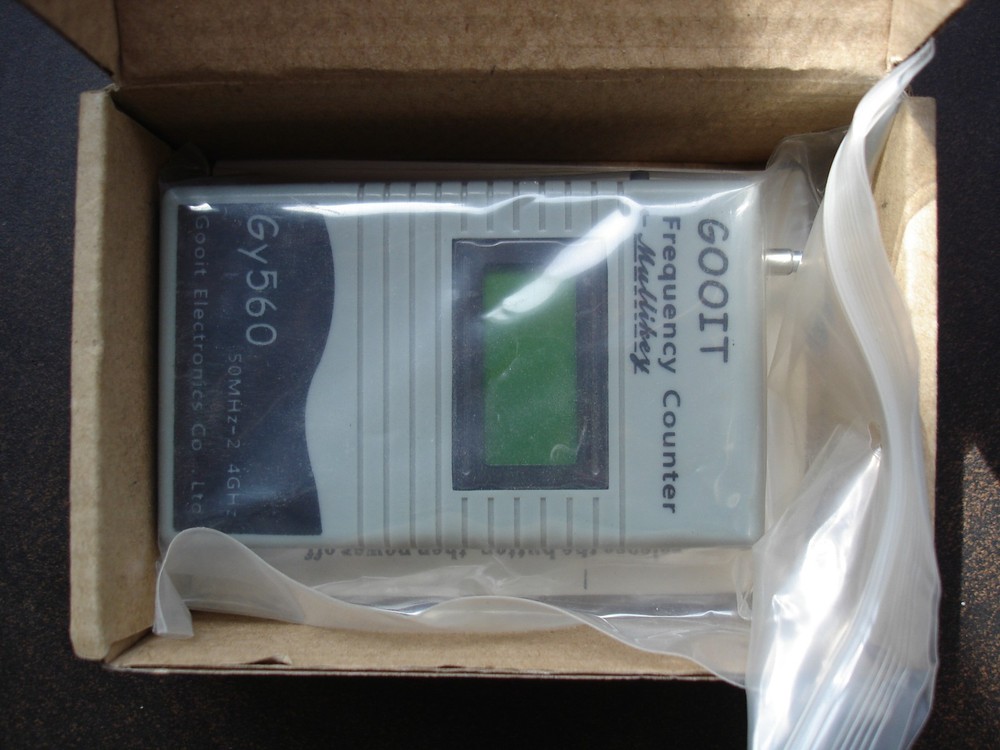 Handheld portable Frequency Counter Frequency Meter Tester Gray Gy560