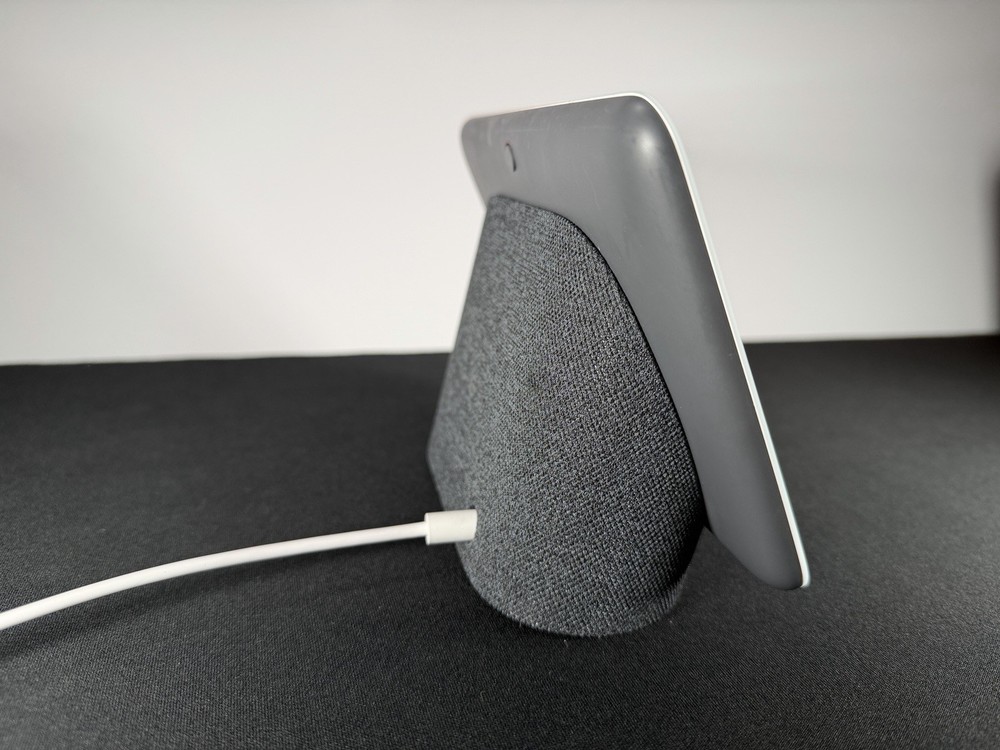 Google Nest Hub 7” Smart Display 2nd Generation with Google Assistant - Charcoal