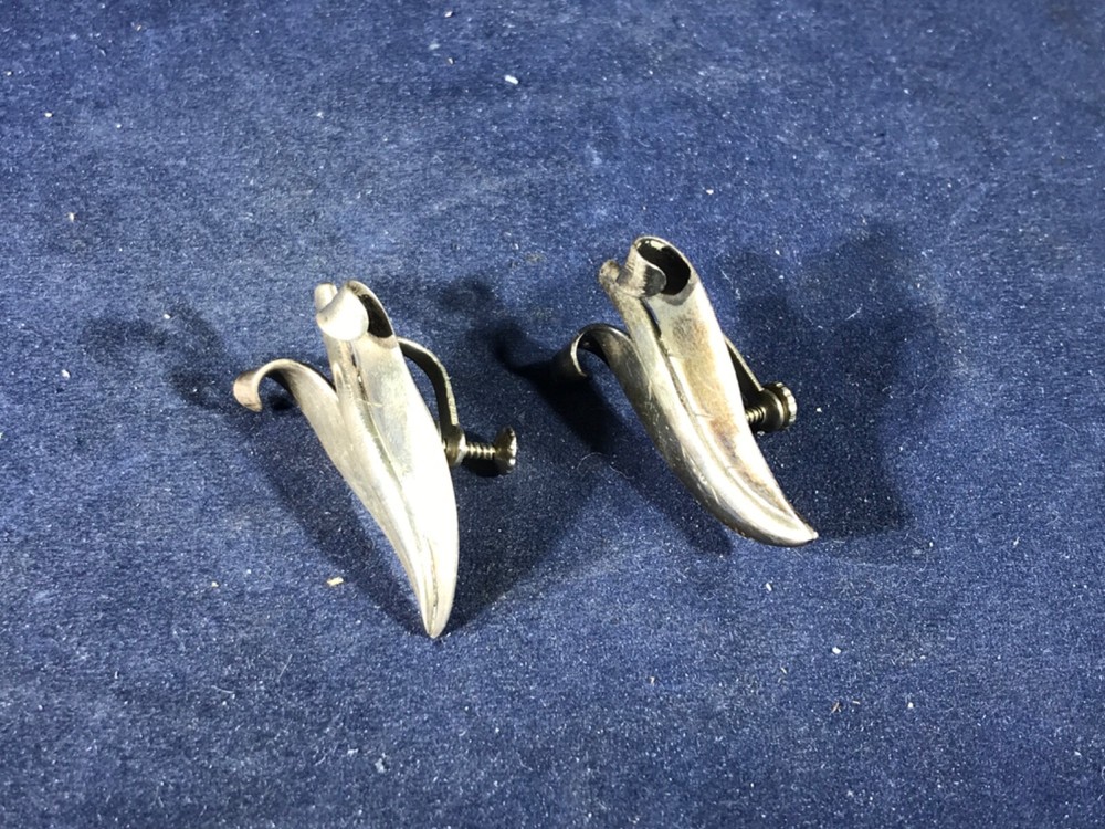 K1-4 STERLING SILVER EARRINGS - CLIP-ON BACKS - LEAF PATERN
