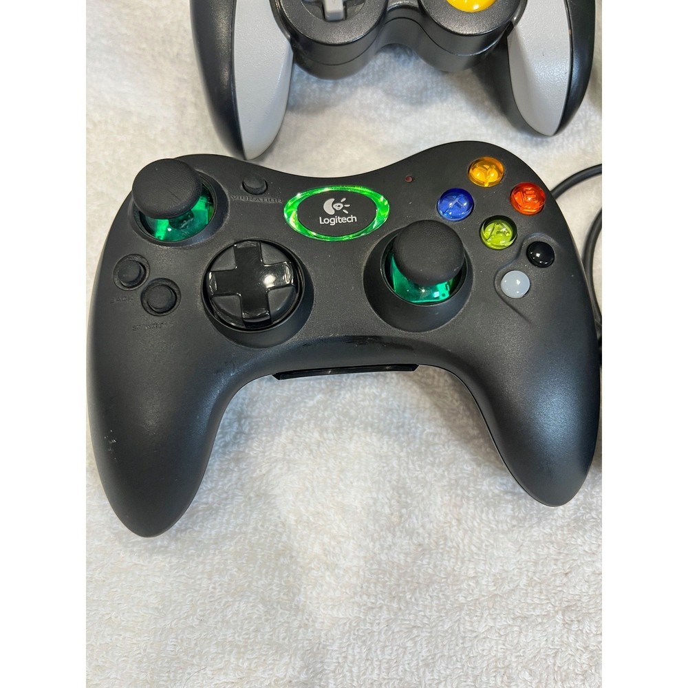 Mixed Retro Gaming Controller Bundle-Xbox, Logitech, GameCube,AV Pack cable only