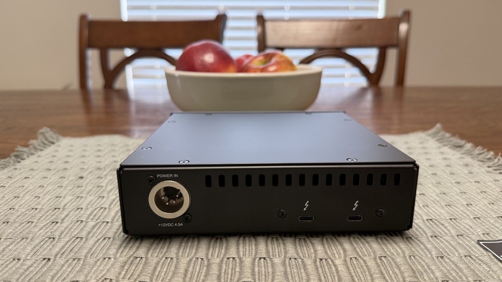 Universal Audio UAD-2 Satellite Thunderbolt 3 OCTO + 120 Plugins