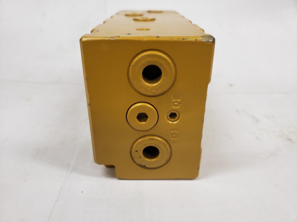 OEM CAT 323-7560 Hydraulic Shuttle Valve