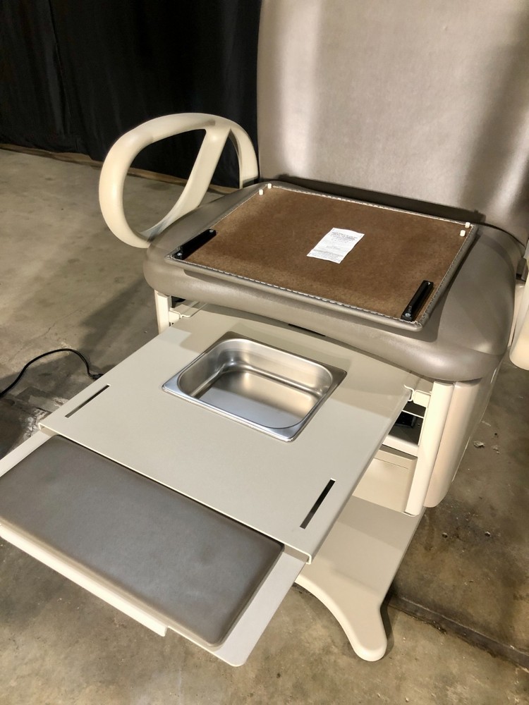 Brewer 6500 Access High-Low Exam Table
