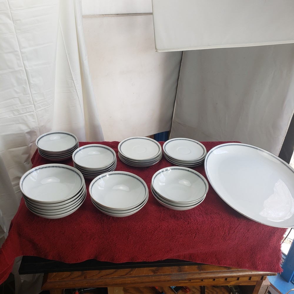 Mikasa Starlight 5560 Fine China Dinnerware Set White Black Gray