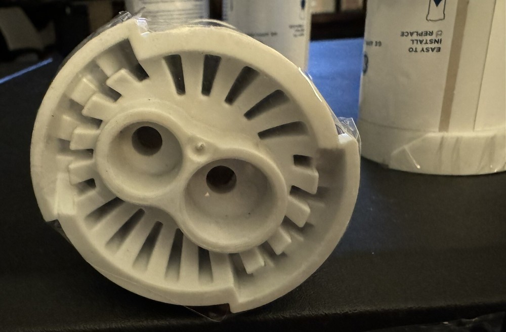 GE XWFE Water Filter OEM White W/Chip See Pics/description