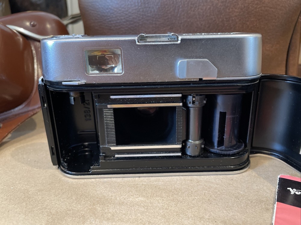 Vintage Voigtlander Dynamatic camera with camera case & bag