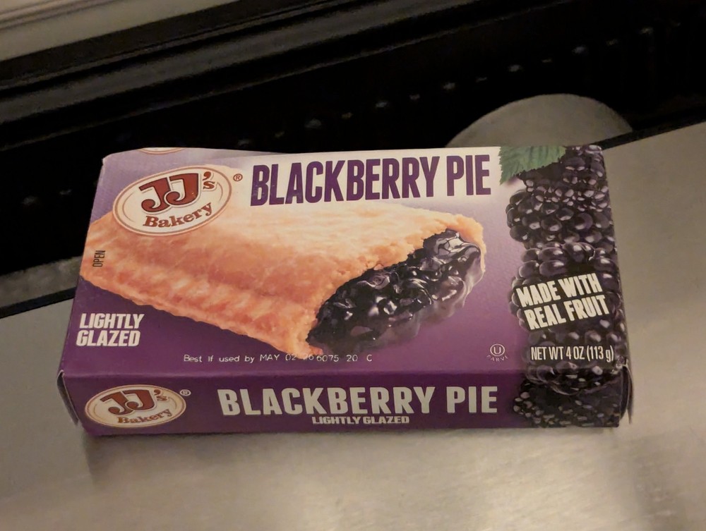 JJ's fruit Pie 🥧 4oz (blackberry, apple 🍏, cherry 🍒)