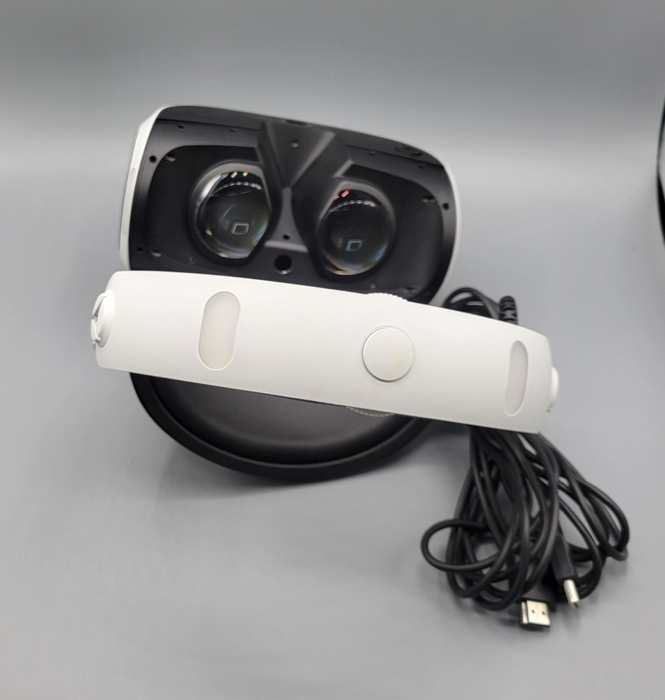 Sony PlayStation VR Headset Bundle with Processor Unit, all cords