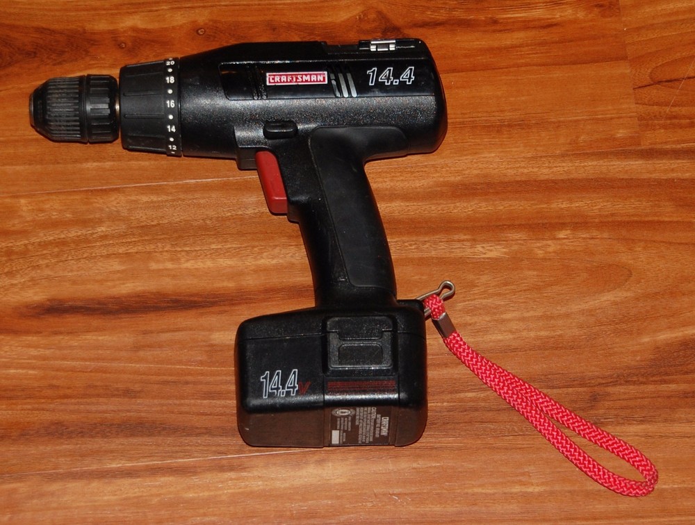 Craftsman Drill & Circular Saw NO CHARGER