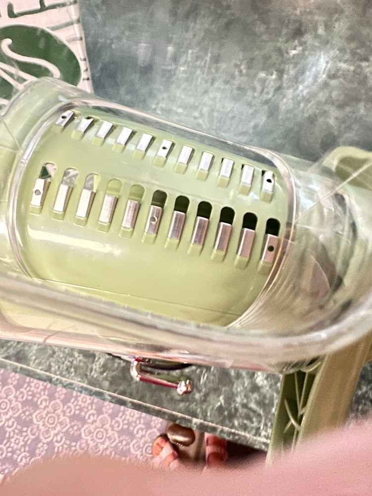 SUSTEAS Rotary Cheese Vegetable Grater 4 Different Blade Sets (missing 1 Blade)