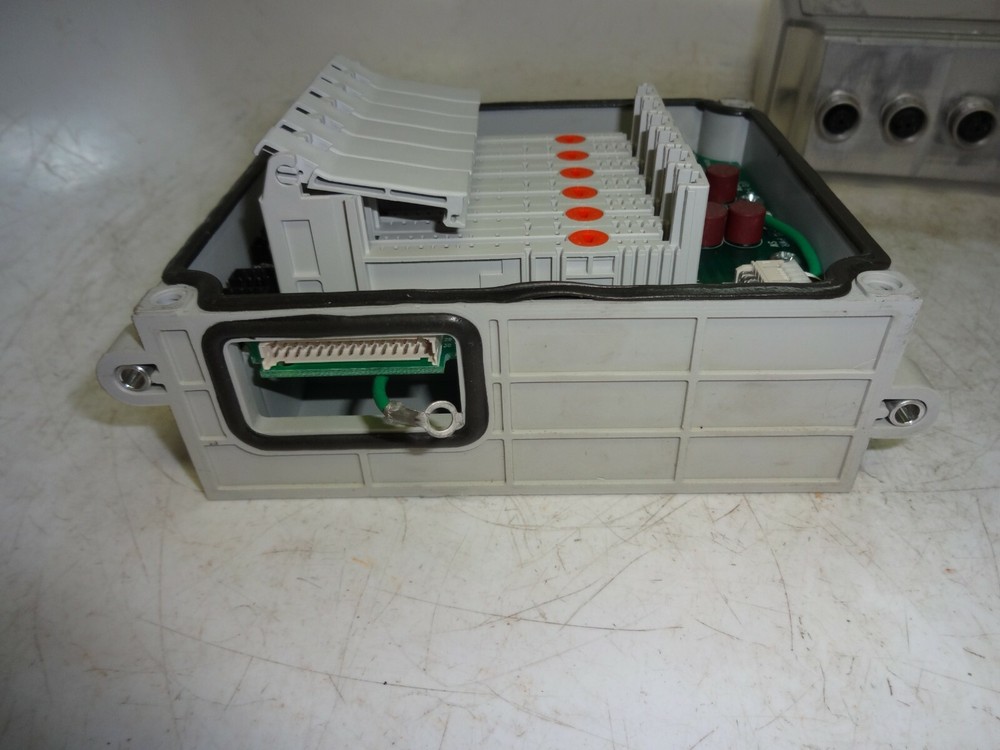 Allen-Bradley 1799-MAC03 Interface