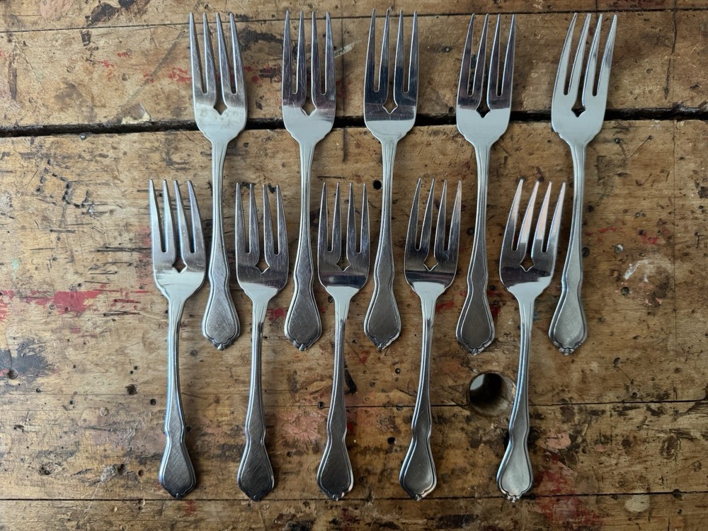 SSS Oneida Trinity Stainless Flatware (set Of 42)