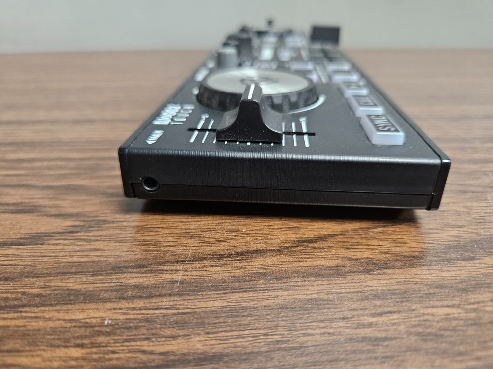 Numark DJ2GO2 Touch Pocket DJ Controller for Serato