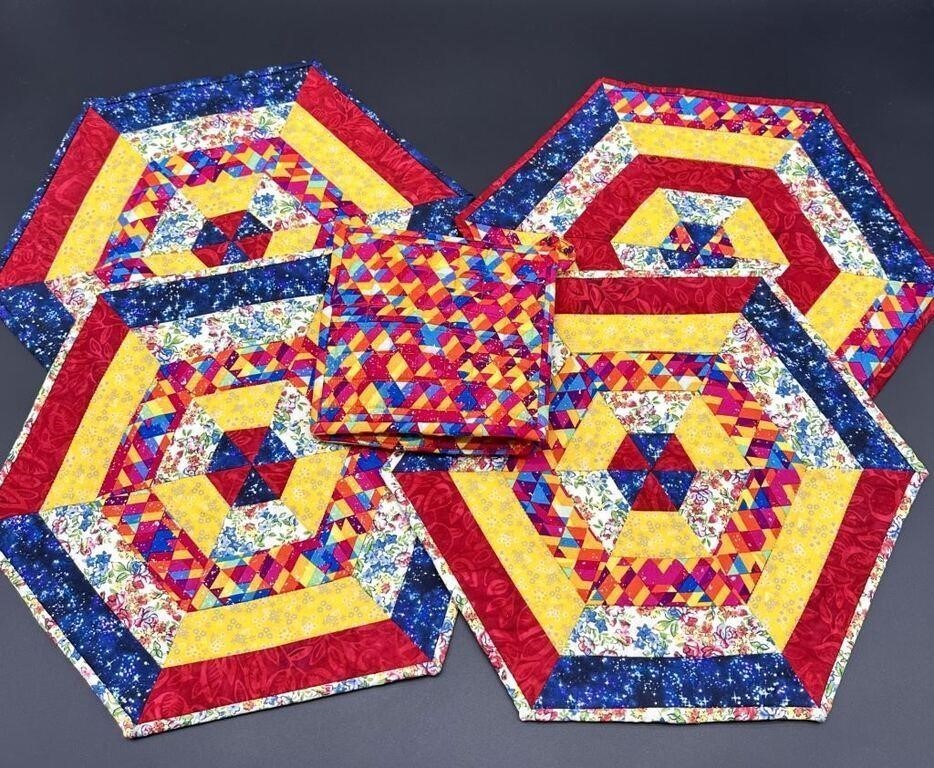 4- Place Mats & 2- Pot Holders