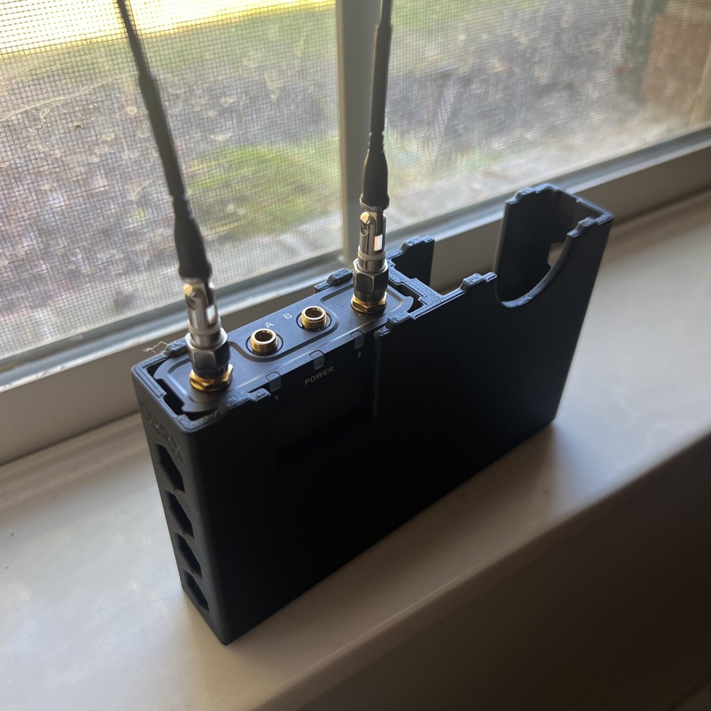 Deity Theos D2RX Double Unit Side By Side Case/Protector Opposite Facing For USB