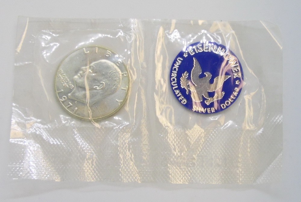 1971 S US Mint Eisenhower Blue Ike 40% Silver Dollar w/ Envelope
