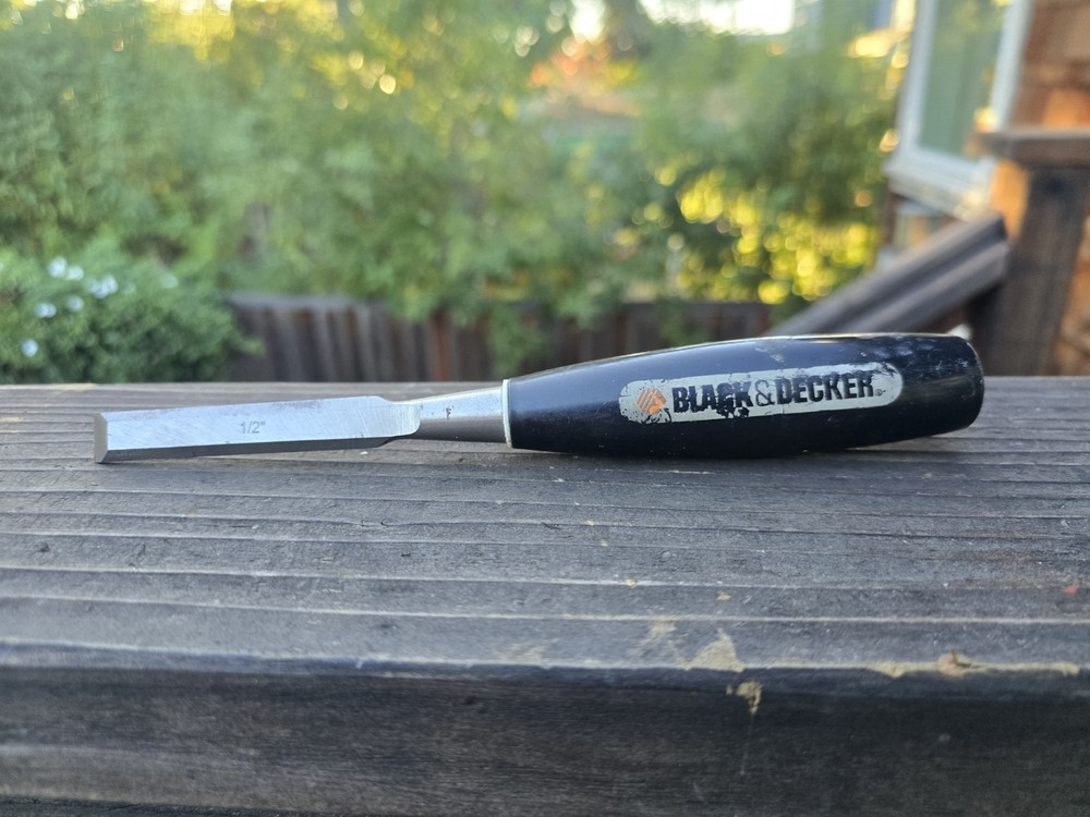 BLACK & DECKER 1/2" Bevel Edge Chisel 8 1/2" Long. Sharp !!