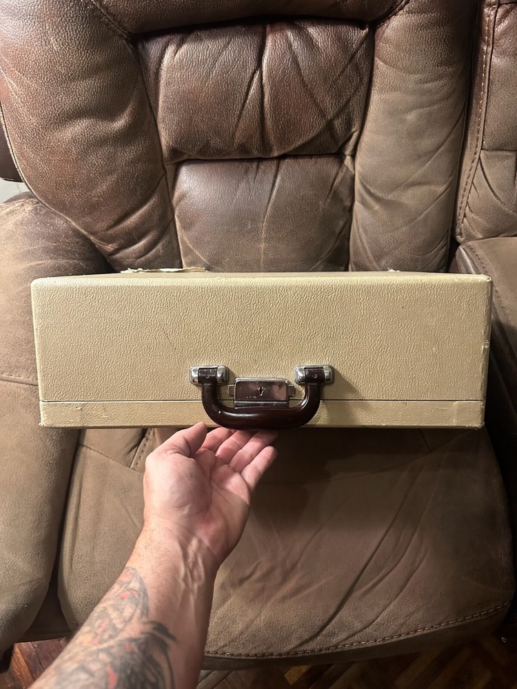 Olympia 1958 SM3 grey Typewriter with Case