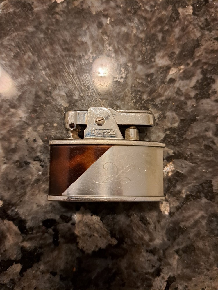 Working Ronson Cadet Milady Lighter