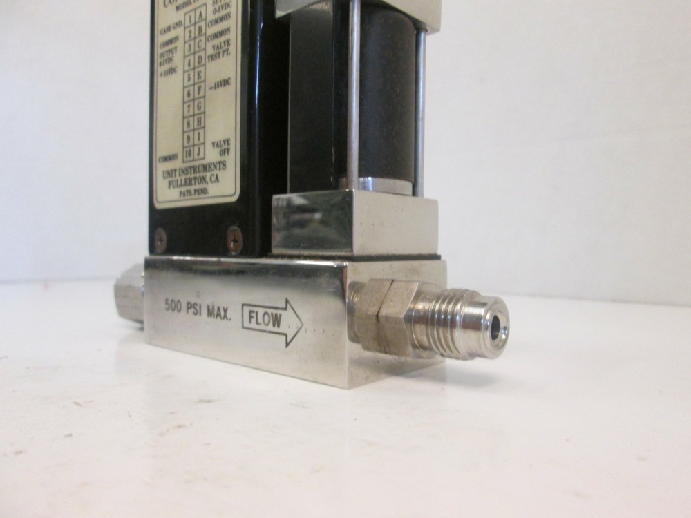 Unit UFC-1000, MFC, Mass Flow Controller, N2/H2, 500 SCCM, Used