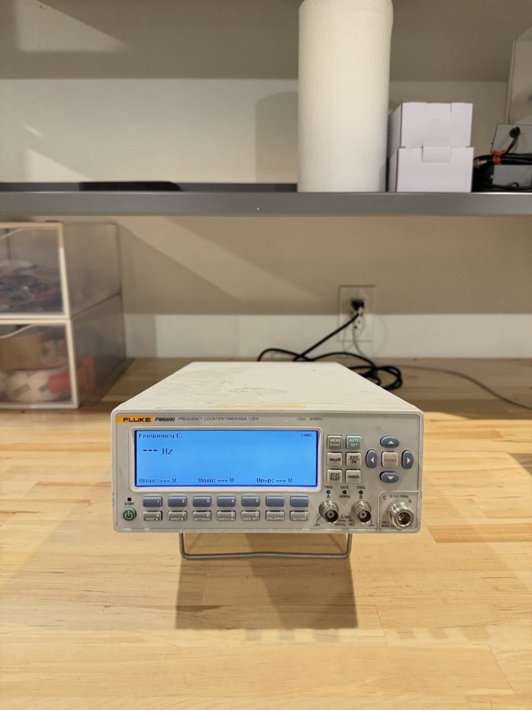 FLUKE PM6690 FREQUENCY COUNTER / TIMER ANALYZER (TESTED) SHIPS FREE