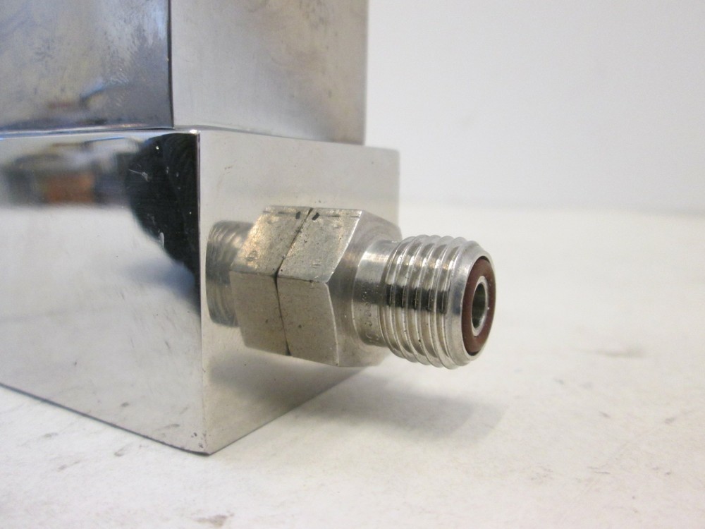 Unit UFC-2550, Mass Flow Controller MFC, N2, 300 SCCM, Used