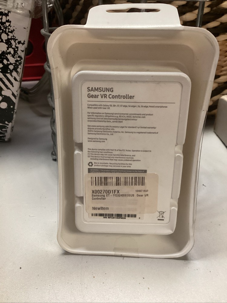 Samsung ET-YO324BBEGUS Gear VR Controller - Black