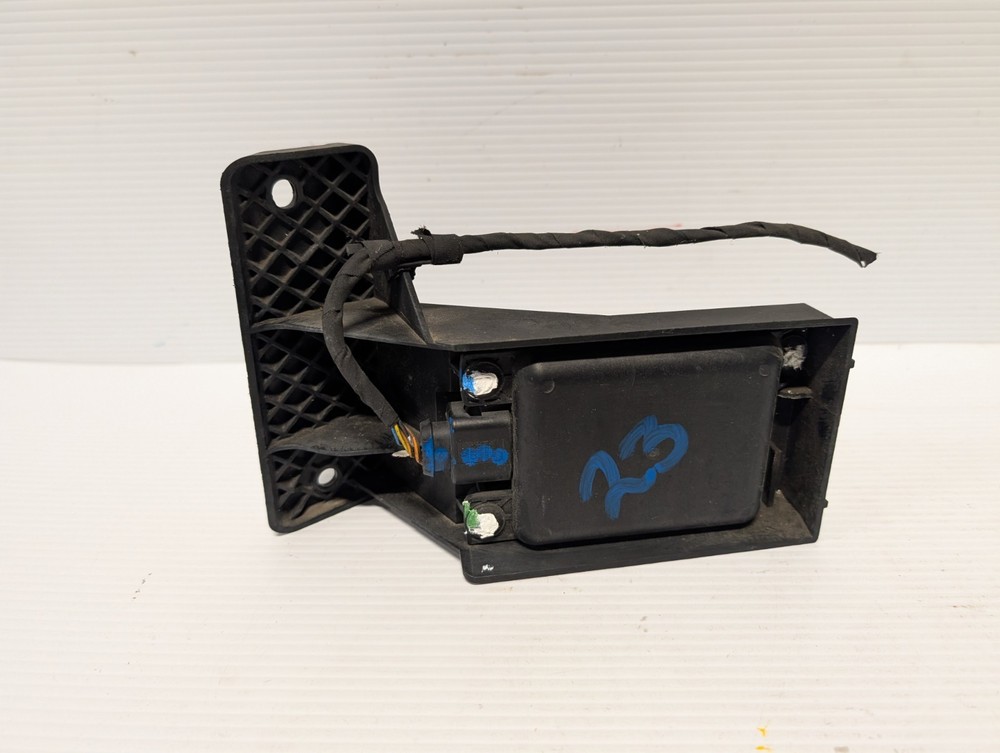 2016-2019 Volkswagen DRIVER LEFT Blind Spot Radar Sensor