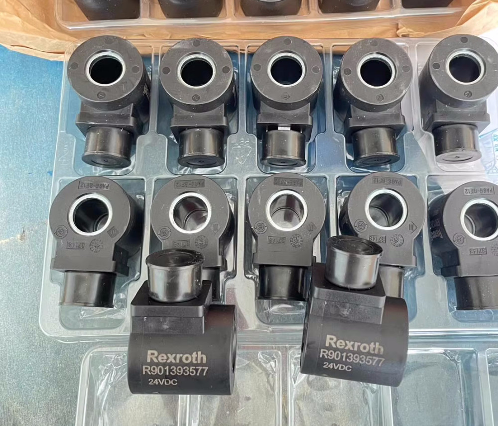 New Rexroth R901393577 24V DC plug-in valve coil #F