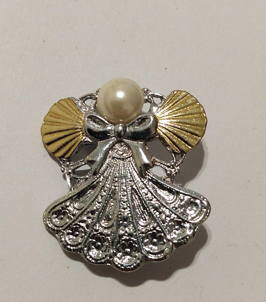 Gold/Silvertone Angel Lapel Pin