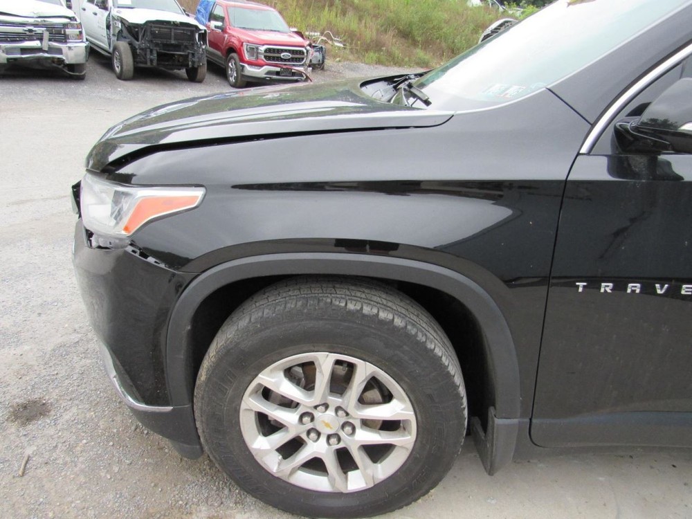 TRAVERSE 2018 Glove Box 1072814