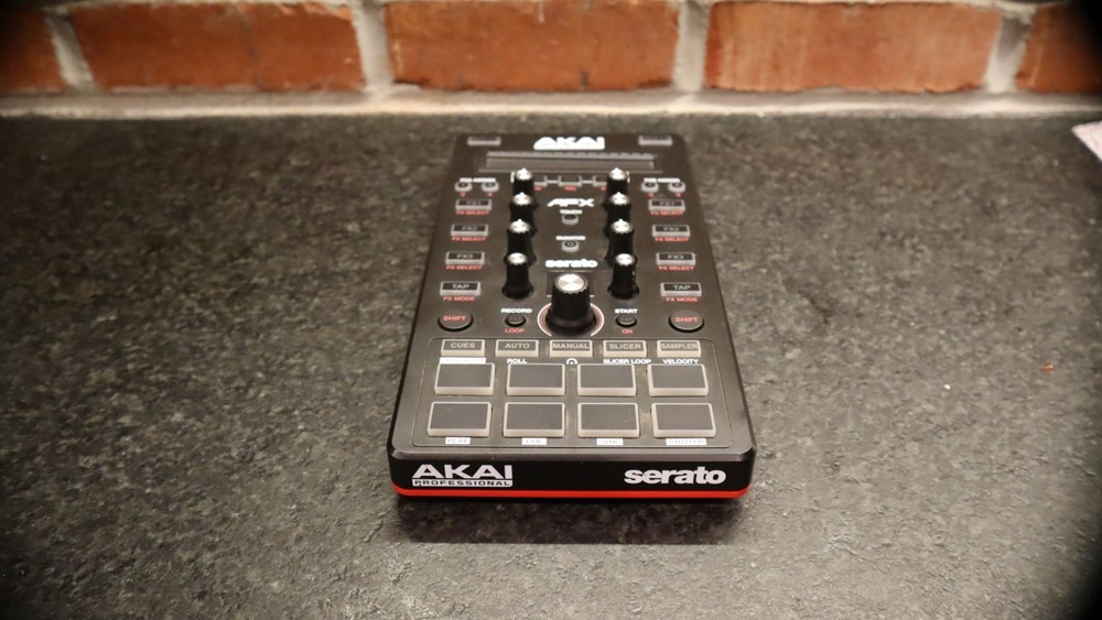 AKAI Professional AFX Serato DJ Controller