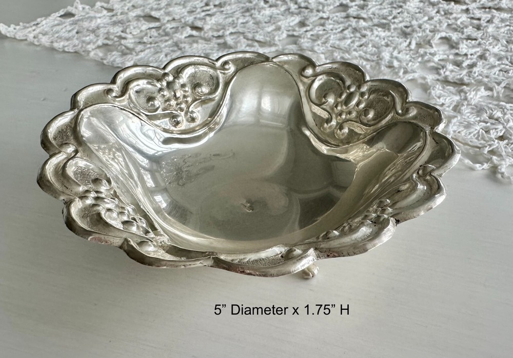Sterling Silver  Greek Hand Hammered Ornamental Footed Bowl/ Pre-Owned
