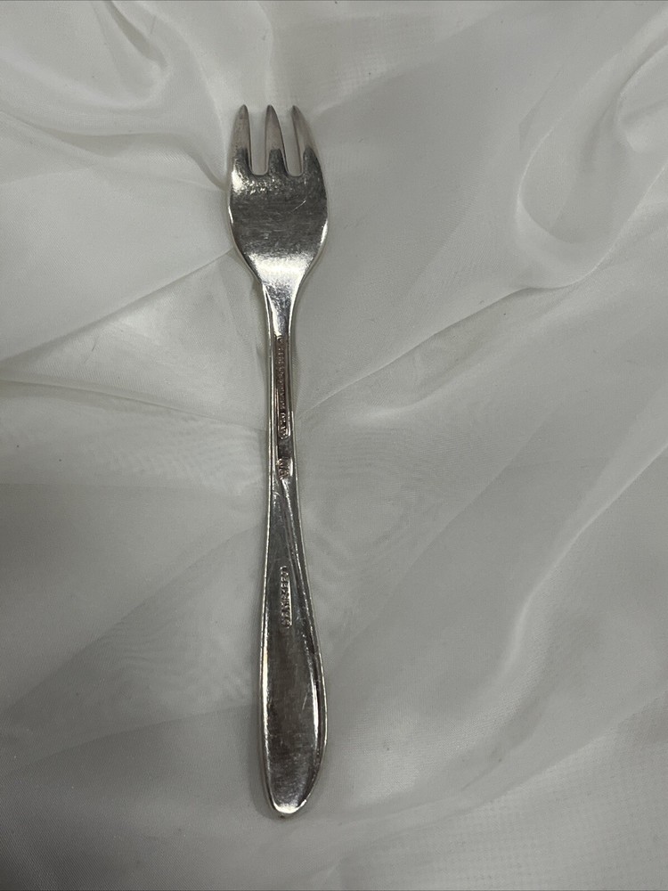 Holmes & Edwards Seafood Forks Silverplate Flatware 7 Inches