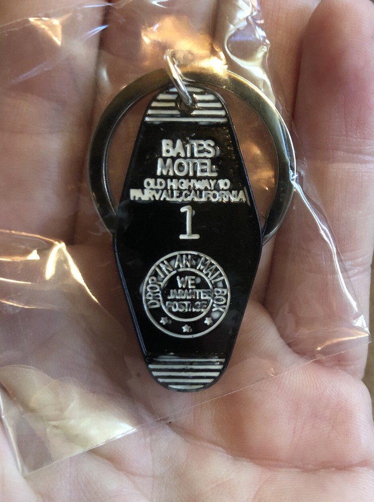 Black Psycho Bates Motel Room Keychain
