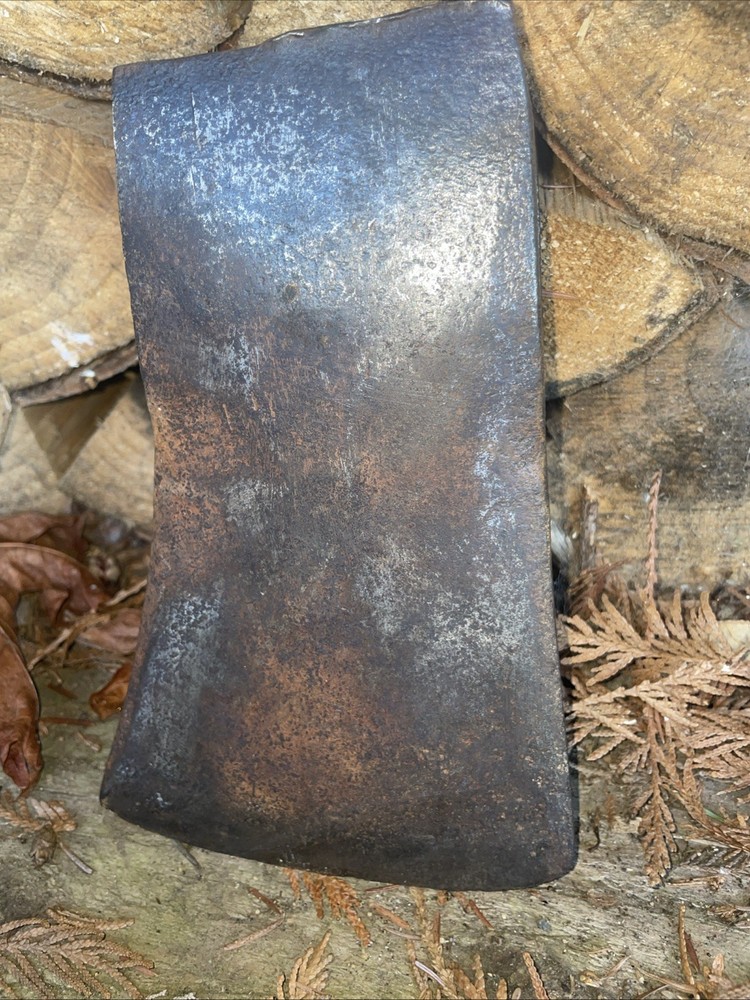VINTAGE TRUE TEMPER KELLY STANDARD SINGLE BIT AXE HEAD