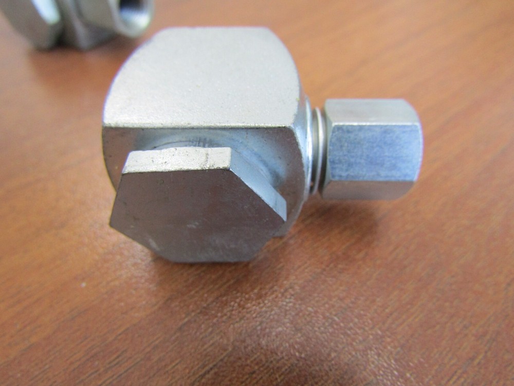 🔥 SEALED IN BAG NEW ALEMITE 42030-A PULL ON BUTTON HEAD COUPLER